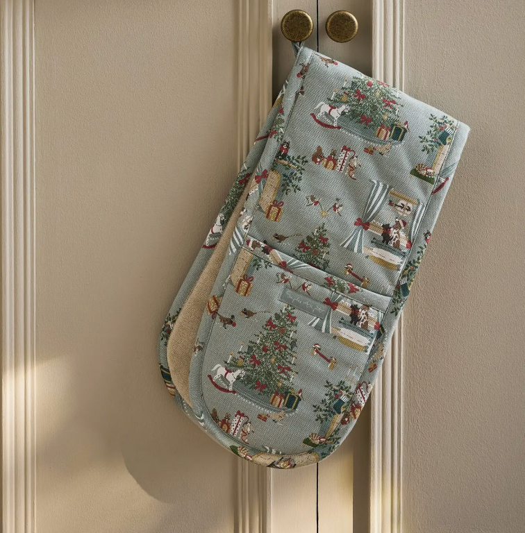 Cosy Christmas Double Oven Glove