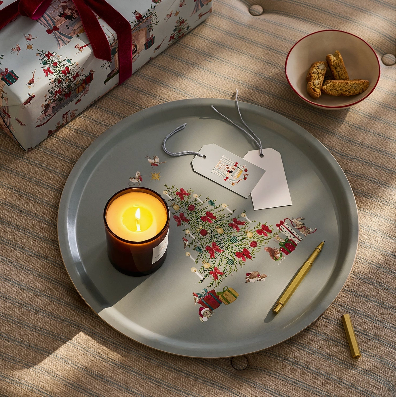 Cosy Christmas Circular Serving Tray